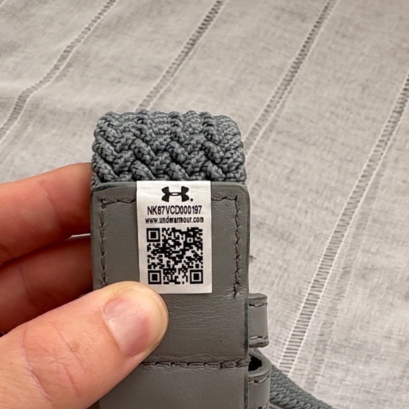 Under Armour NWOT Gray Belt with Silver Buckle - Picture 5 of 9